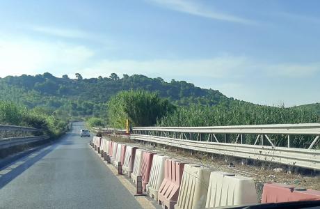 Ponte sul fiume Ippari