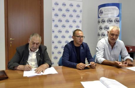 Motta, Caccamo e Stracquadanio